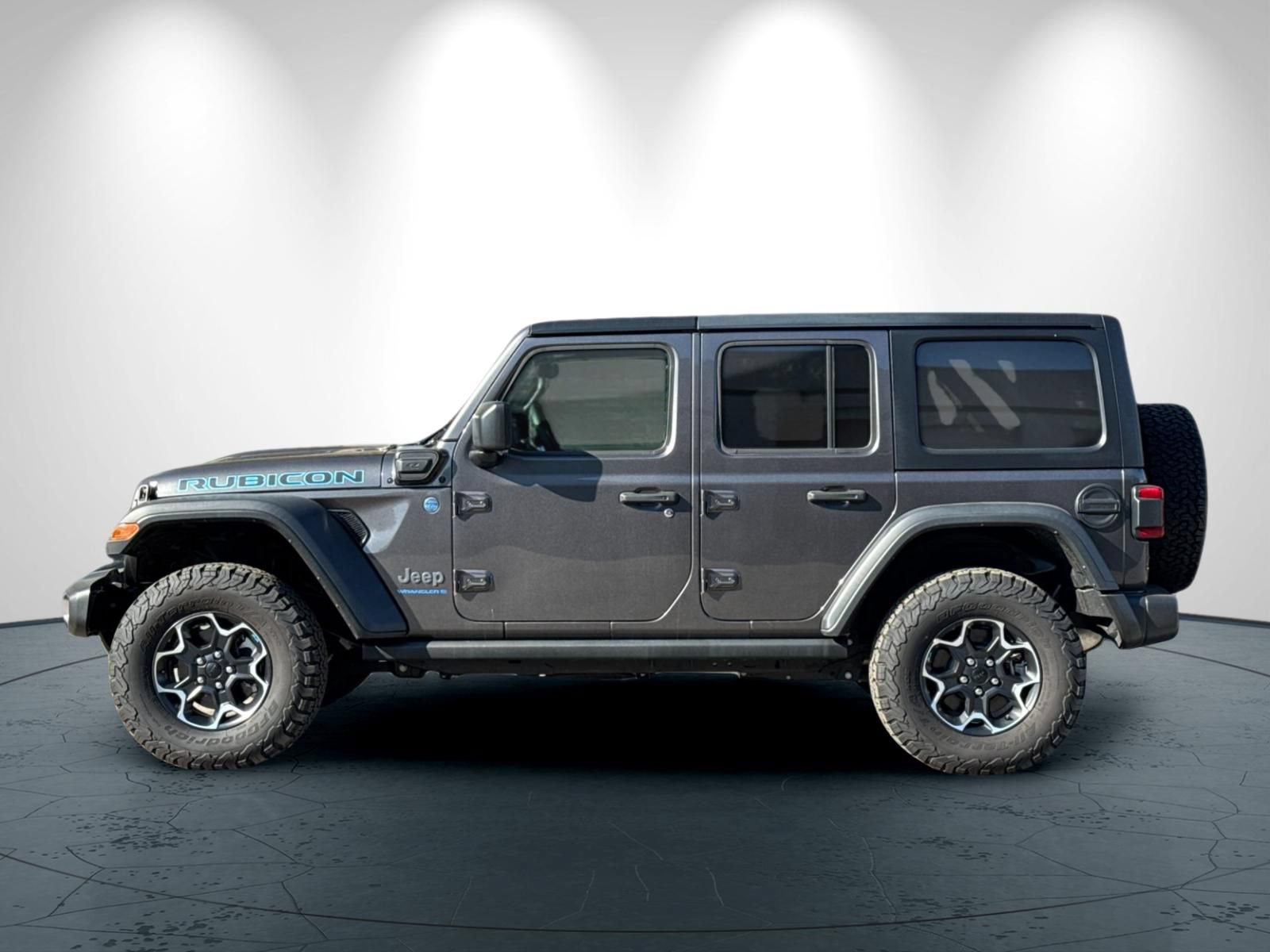 New 2023 Jeep Wrangler Unlimited Rubicon 4xe w/ Cold Weather Group AWD/4WD image 7