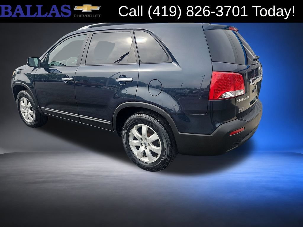 Used 2012 Kia Sorento LX w/ Convenience Pkg FWD image 3