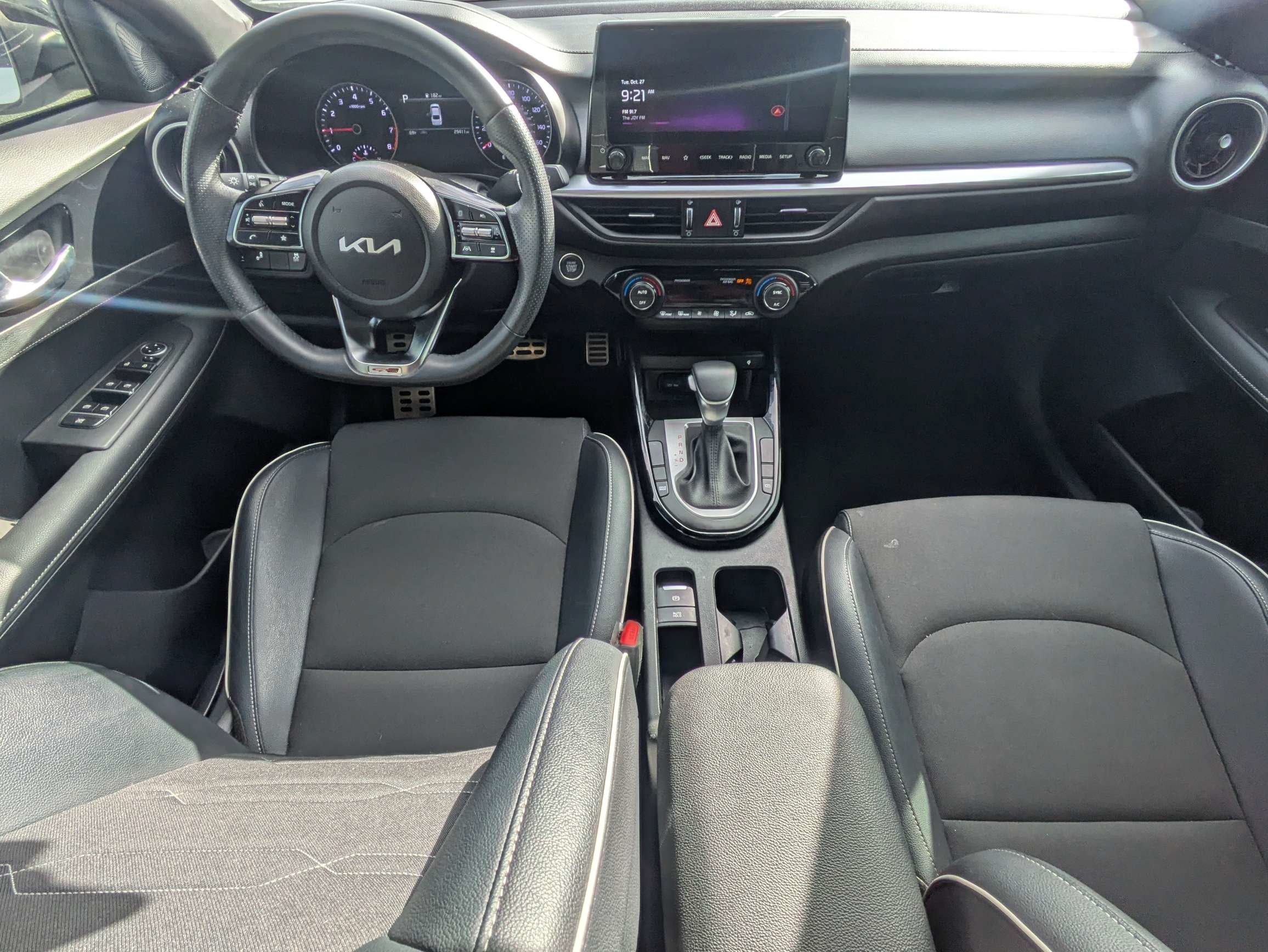 Used 2023 Kia Forte GT-Line w/ GT-Line Premium Package FWD image 13