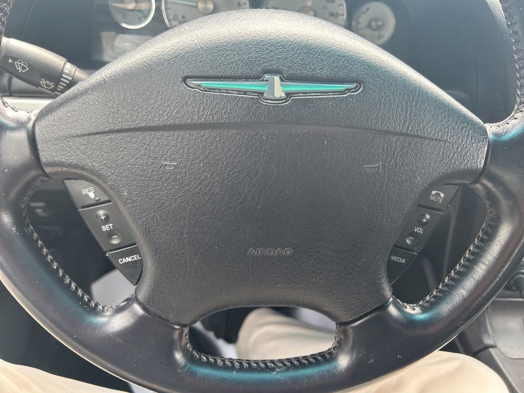Used 2003 Ford Thunderbird Deluxe image 10