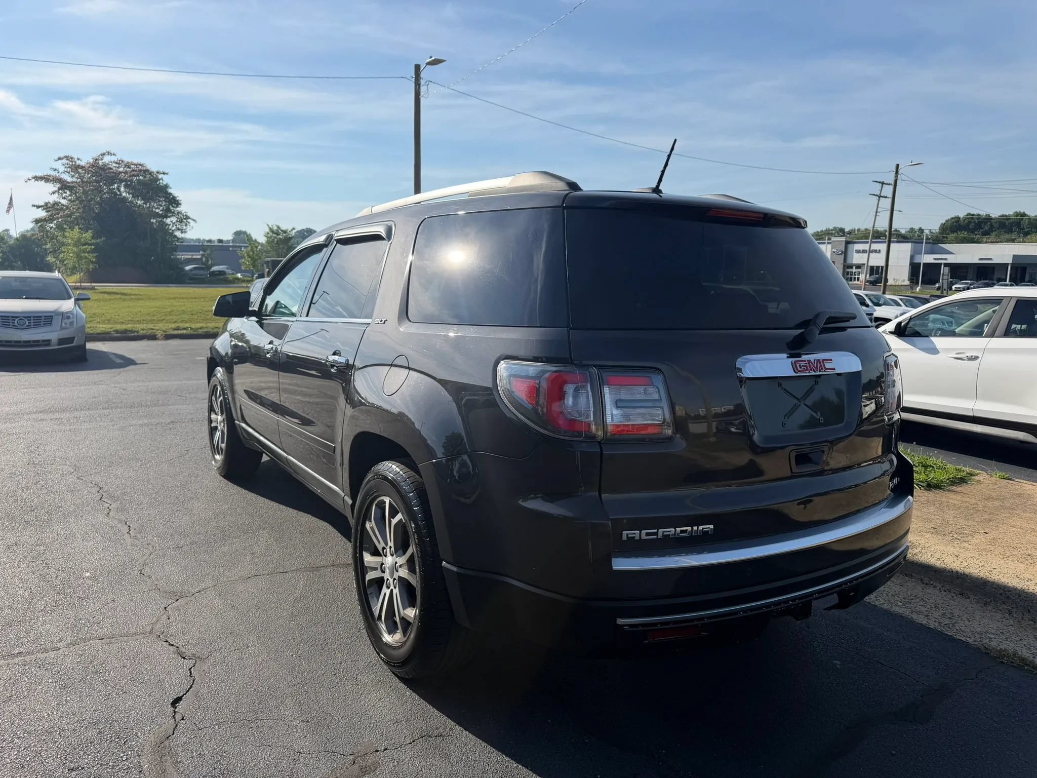 Used 2016 GMC Acadia SLT w/ Open Road Package AWD/4WD image 5
