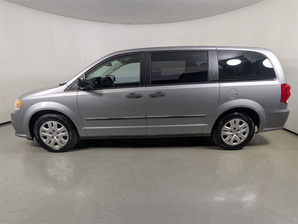Used 2015 Dodge Grand Caravan American Value Package w/ UConnect Hands-Free Group image 4