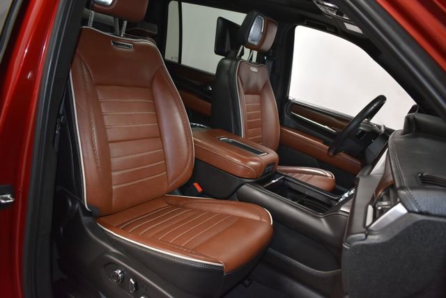 Used 2024 GMC Yukon XL Denali Ultimate AWD/4WD image 35
