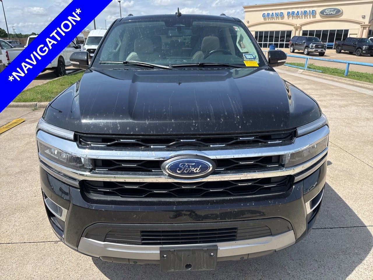 Used 2024 Ford Expedition Max Limited RWD image 2