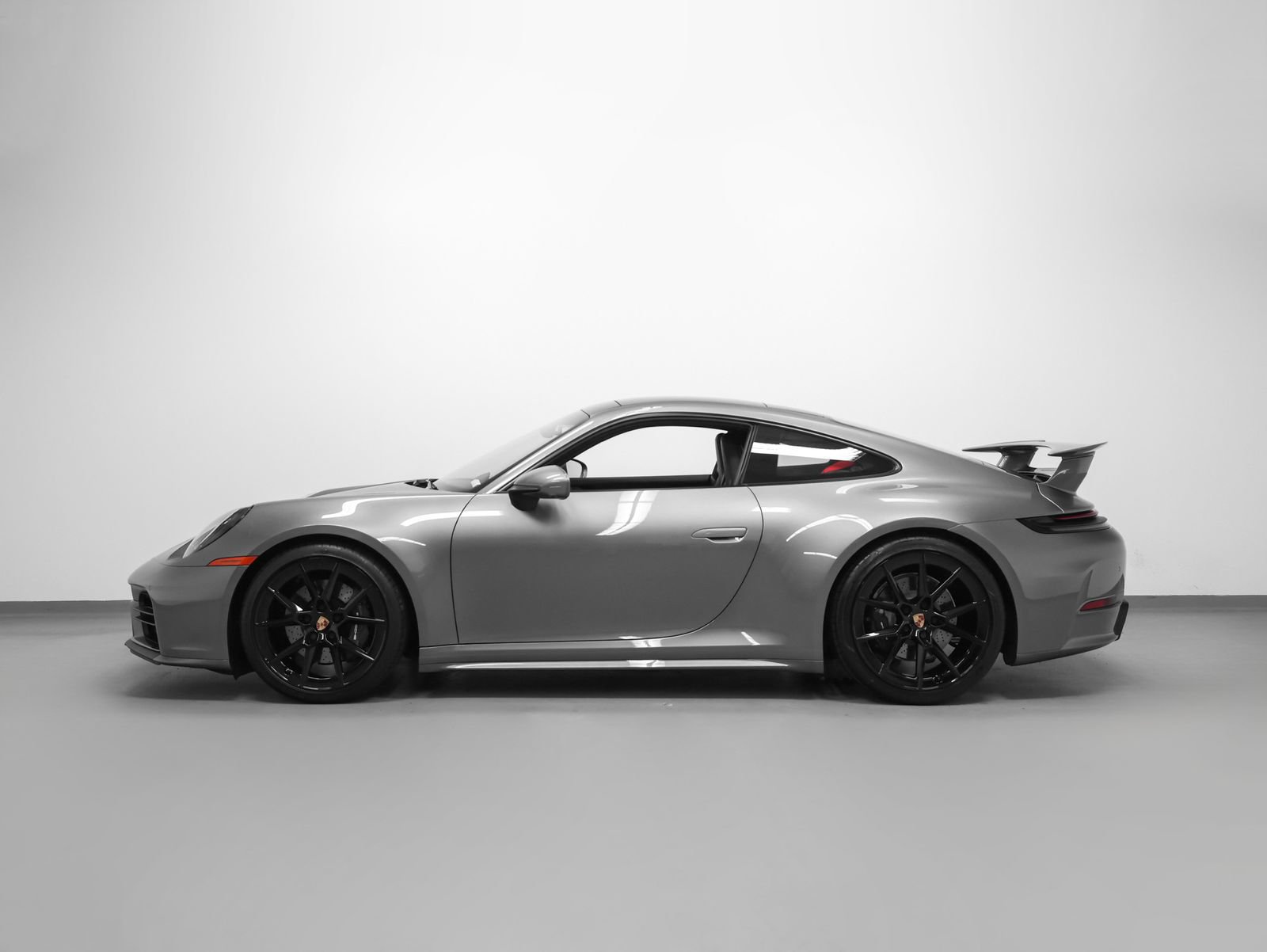 Certified 2026 Porsche 911 Carrera T RWD image 2