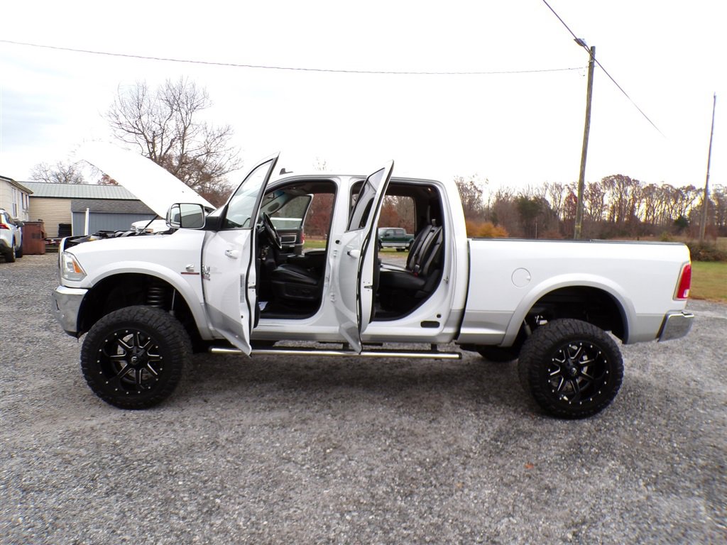 Used 2017 RAM 2500 Laramie image 21