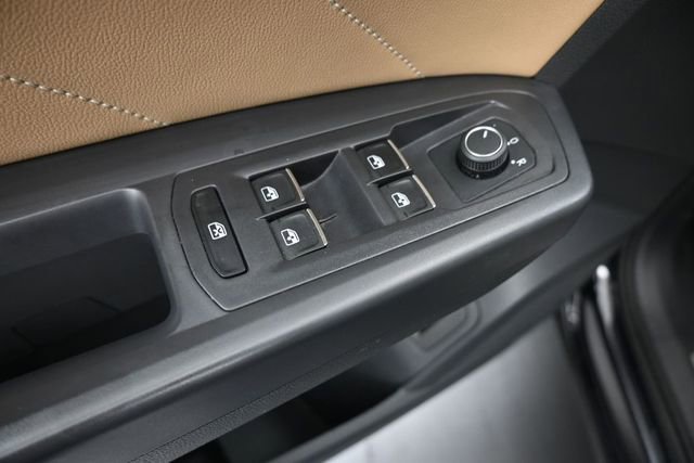 Used 2021 Volkswagen Atlas Cross Sport SE FWD image 13