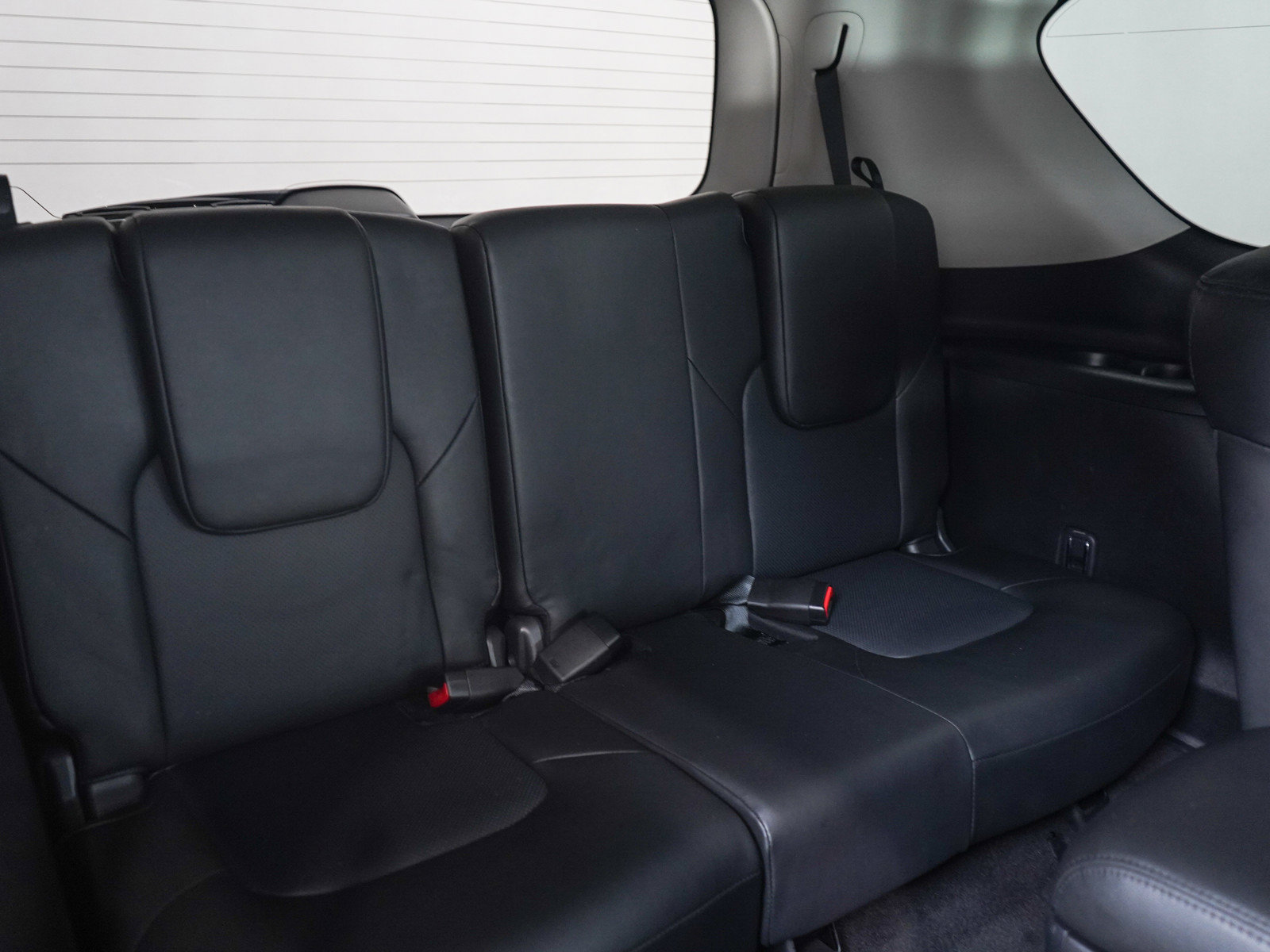 Used 2021 Nissan Armada SL w/ Captain's Chairs Package AWD/4WD image 13
