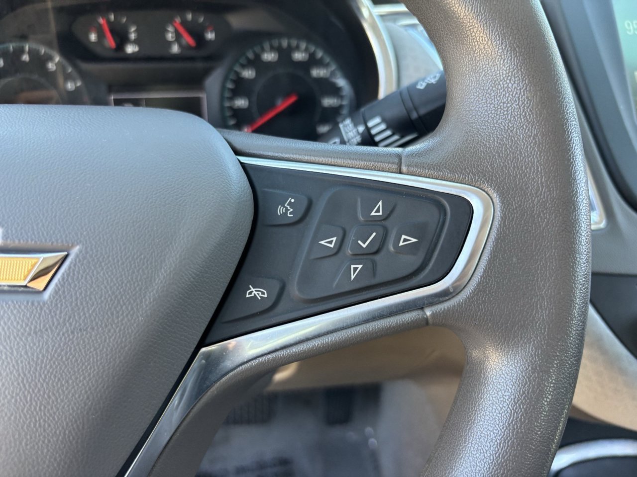 Used 2018 Chevrolet Malibu LT FWD image 26