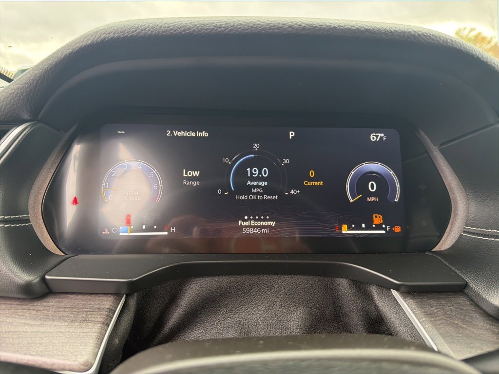 Used 2023 Jeep Grand Cherokee Limited image 23