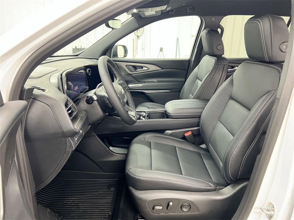 New 2026 Chevrolet Traverse LT w/ Driver Confidence Package image 19