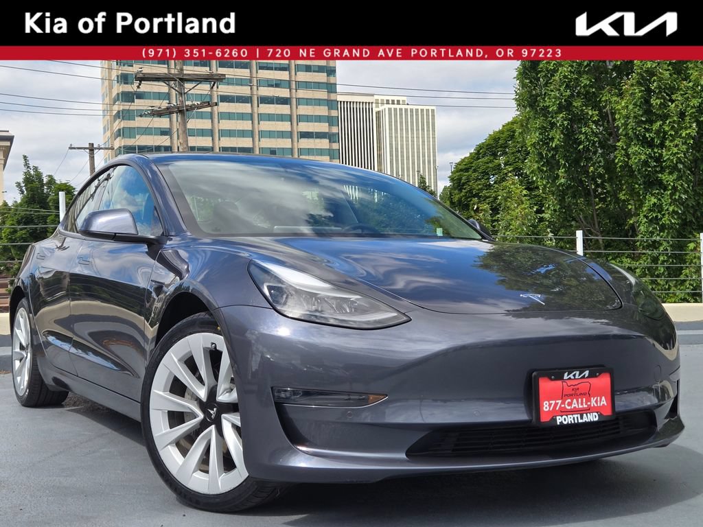 Used 2022 Tesla Model 3 Long Range AWD/4WD image 2