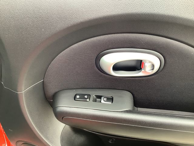 Used 2018 Kia Soul + image 37