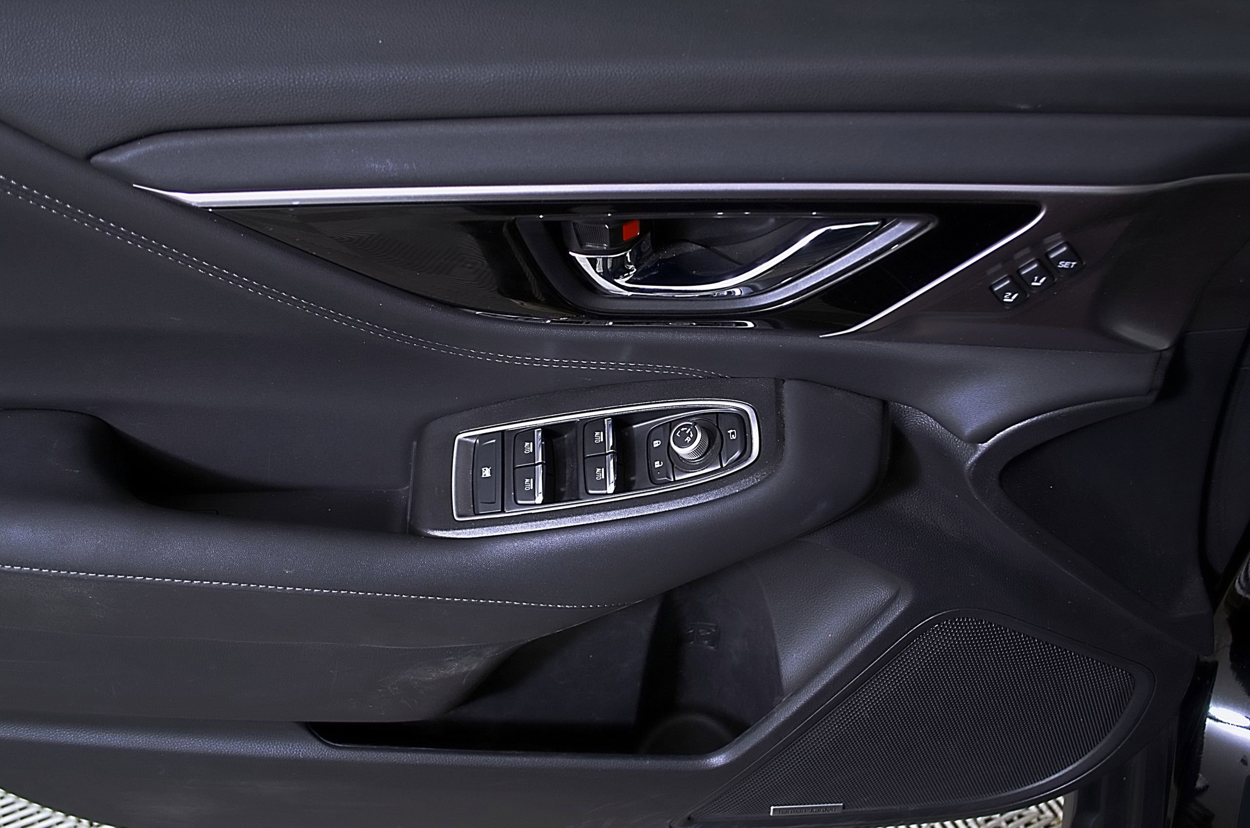 Used 2025 Subaru Outback Touring XT image 18