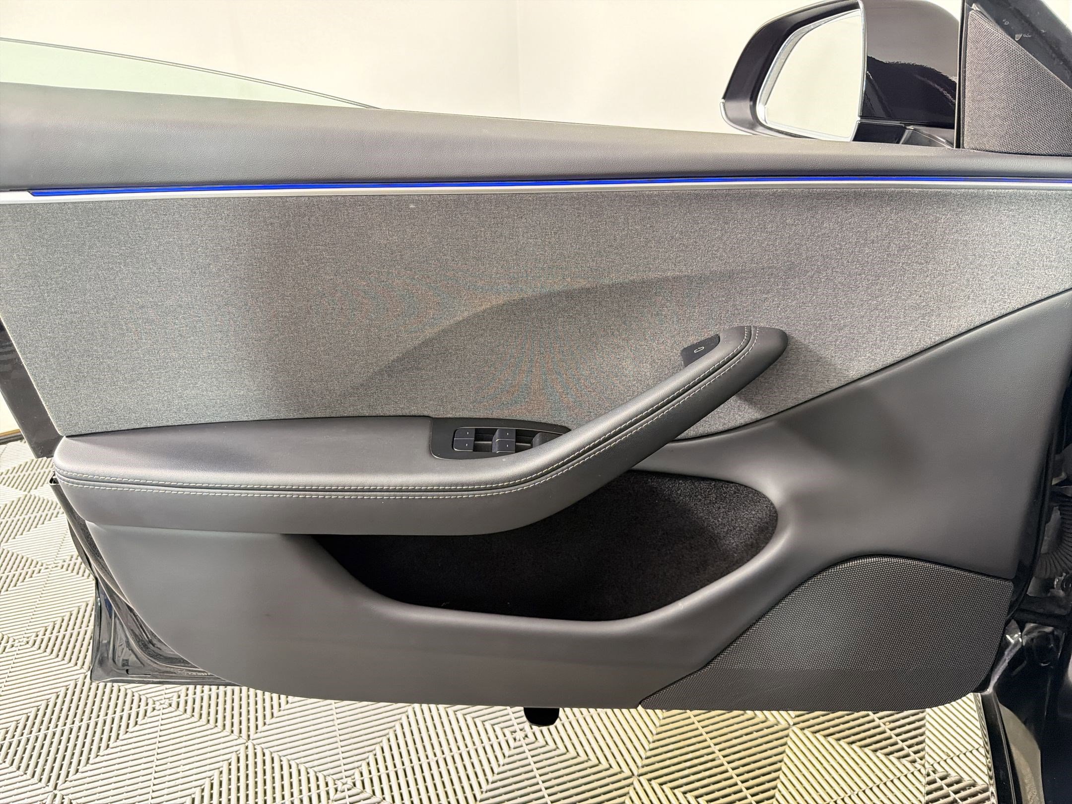 Used 2024 Tesla Model 3 image 16