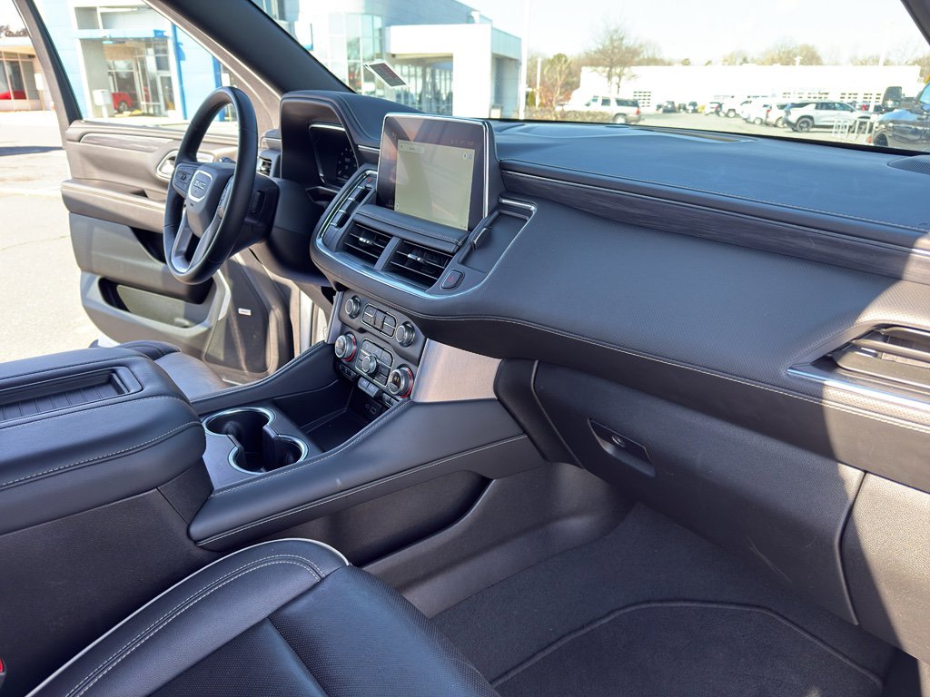 Used 2024 GMC Yukon SLT image 35