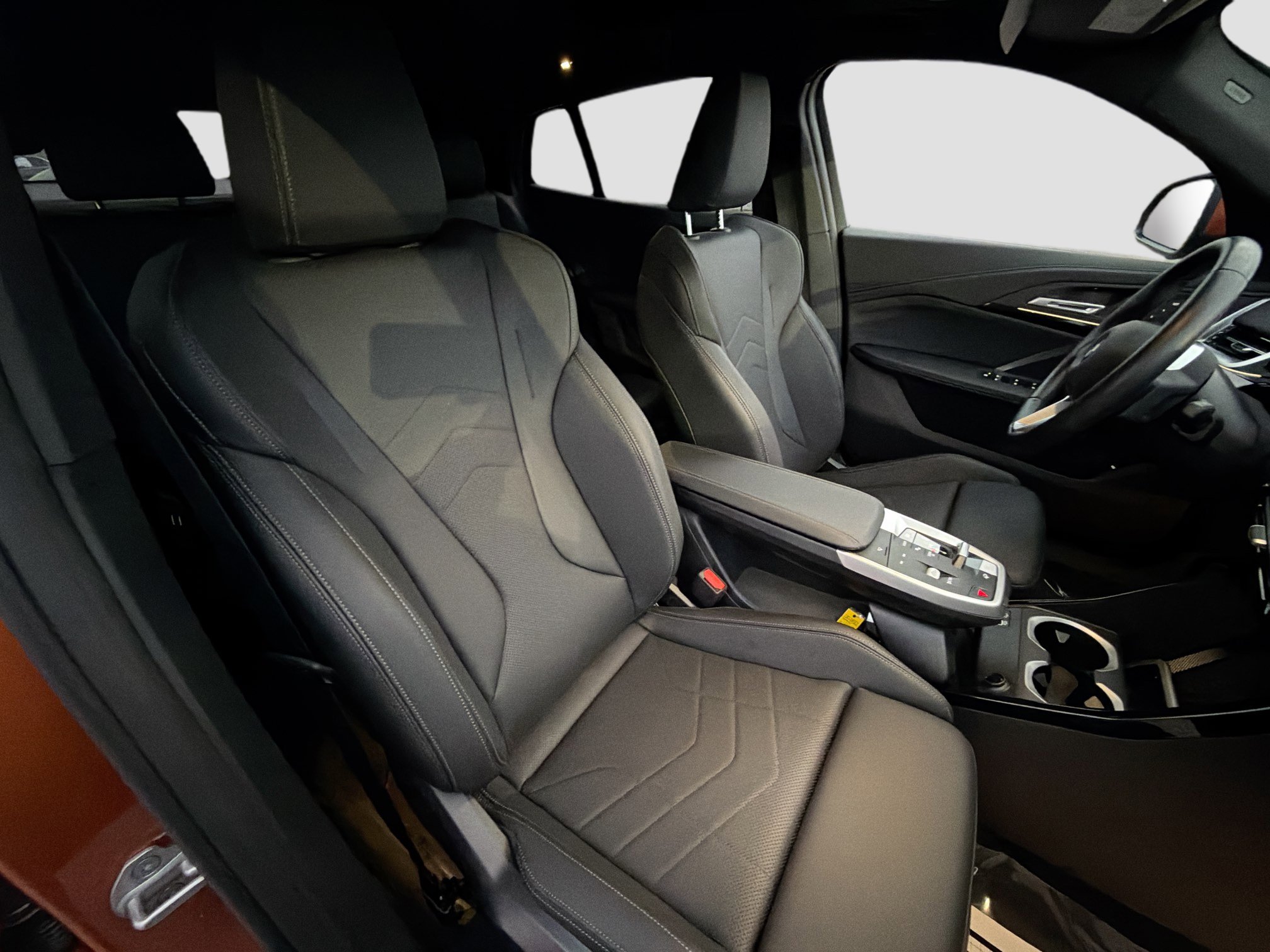 Used 2025 BMW X2 xDrive28i image 15