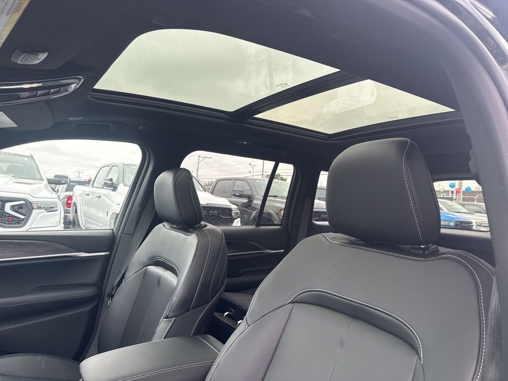 New 2026 Jeep Grand Cherokee Limited image 18