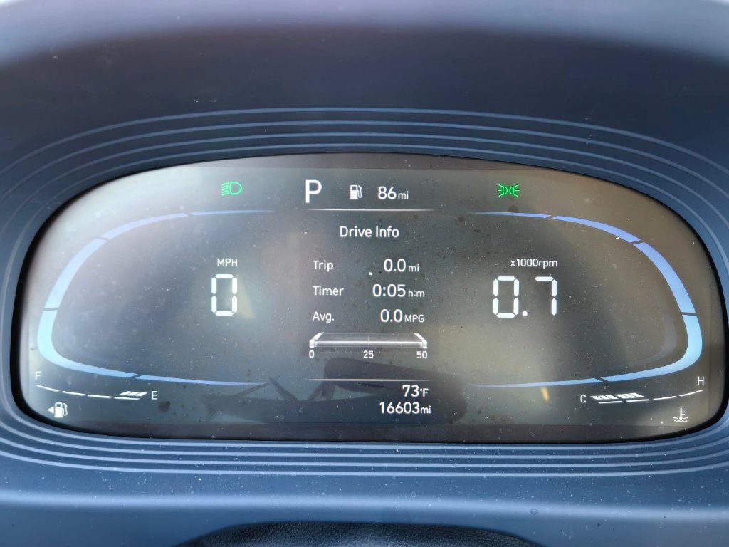 Certified 2024 Hyundai Venue Limited FWD image 24