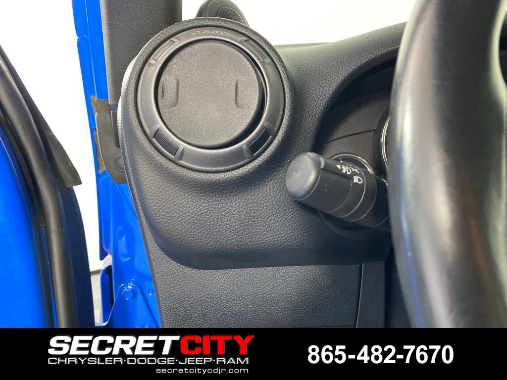 Used 2012 Jeep Wrangler Sport AWD/4WD image 13