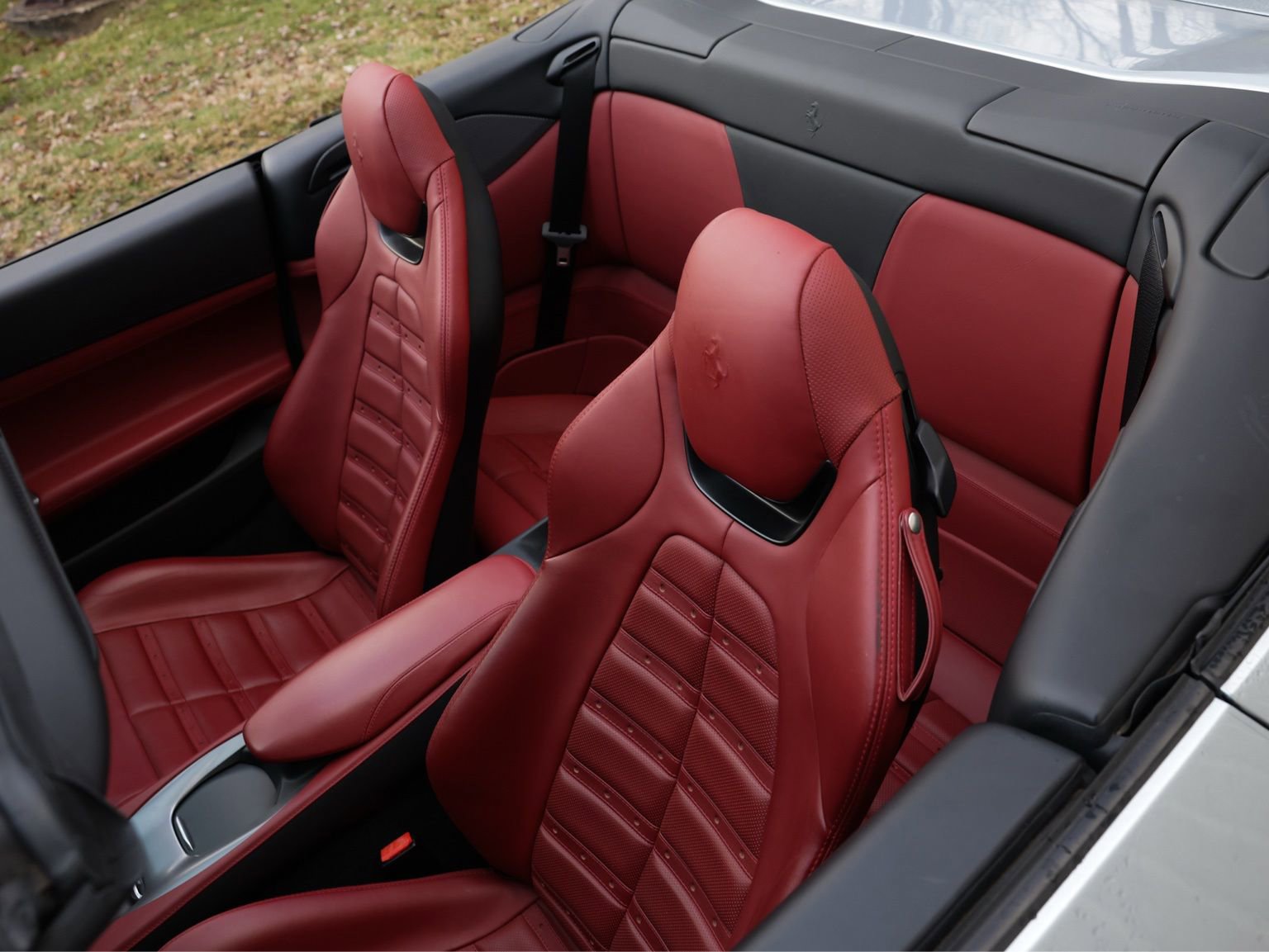 Used 2019 Ferrari Portofino image 14