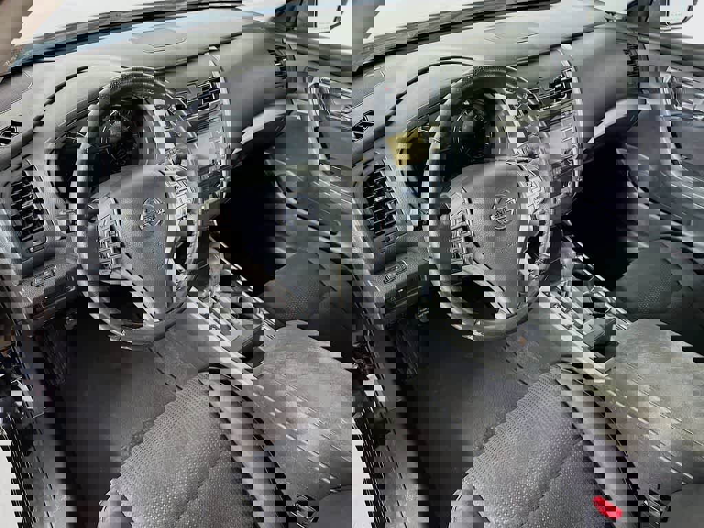 Used 2014 Nissan Altima 2.5 SV image 2