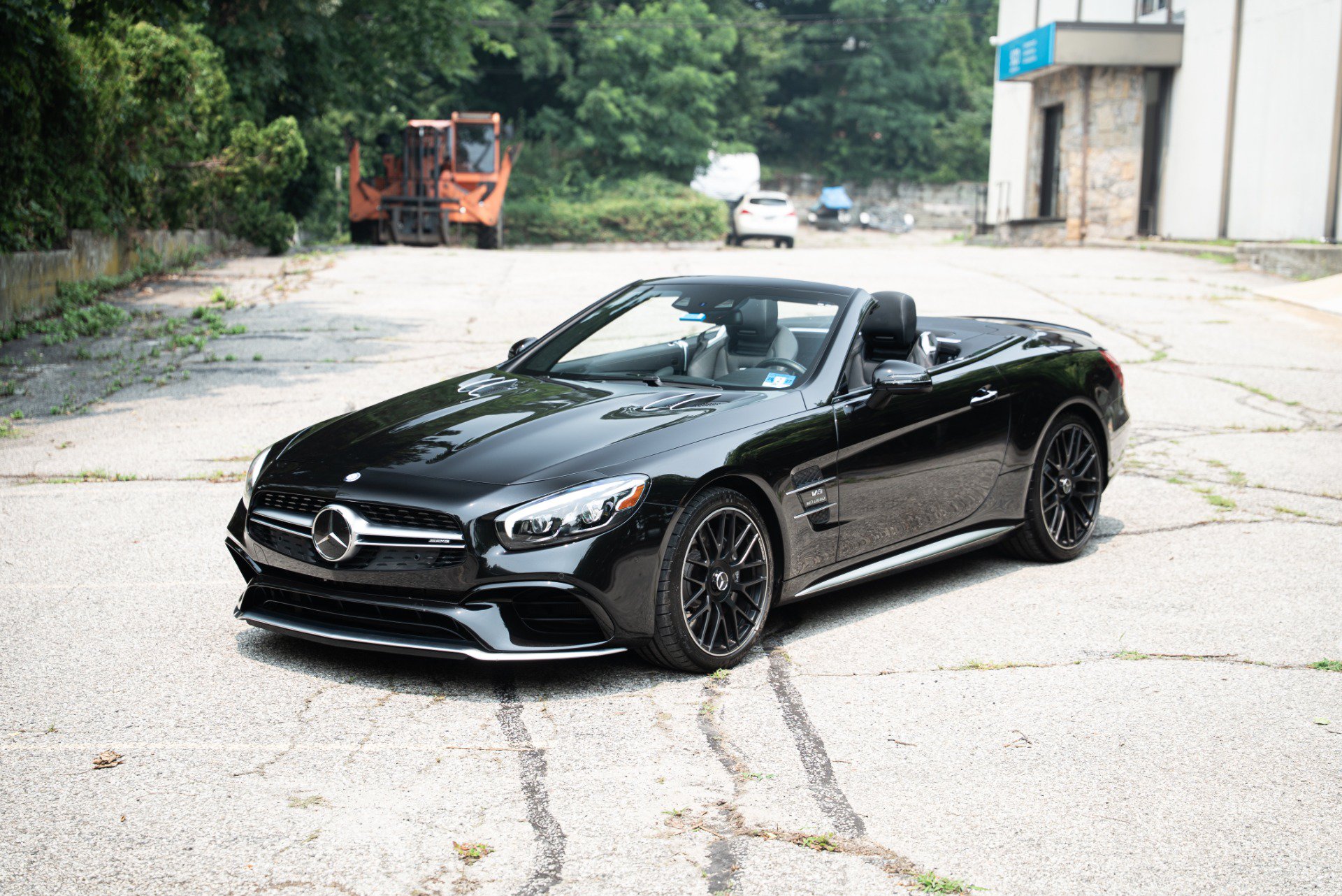 Used 2017 Mercedes-Benz SL 63 AMG image 2