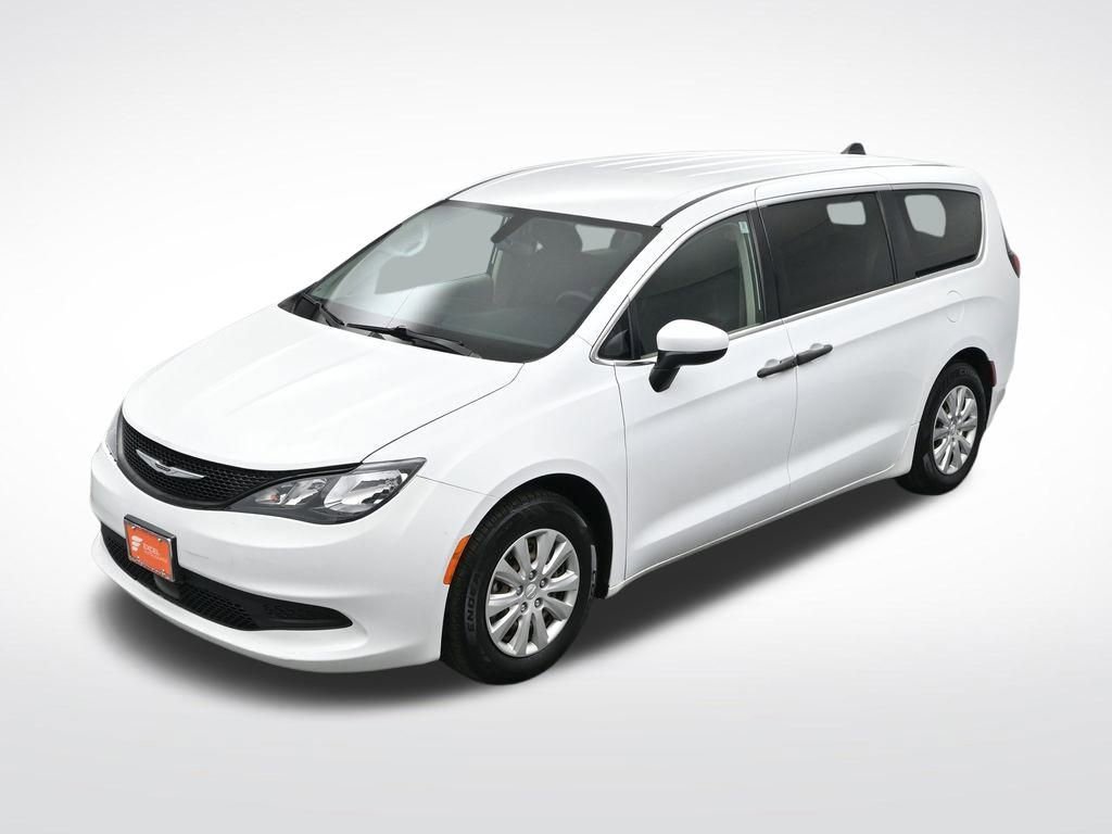 Used 2021 Chrysler Voyager L image 43