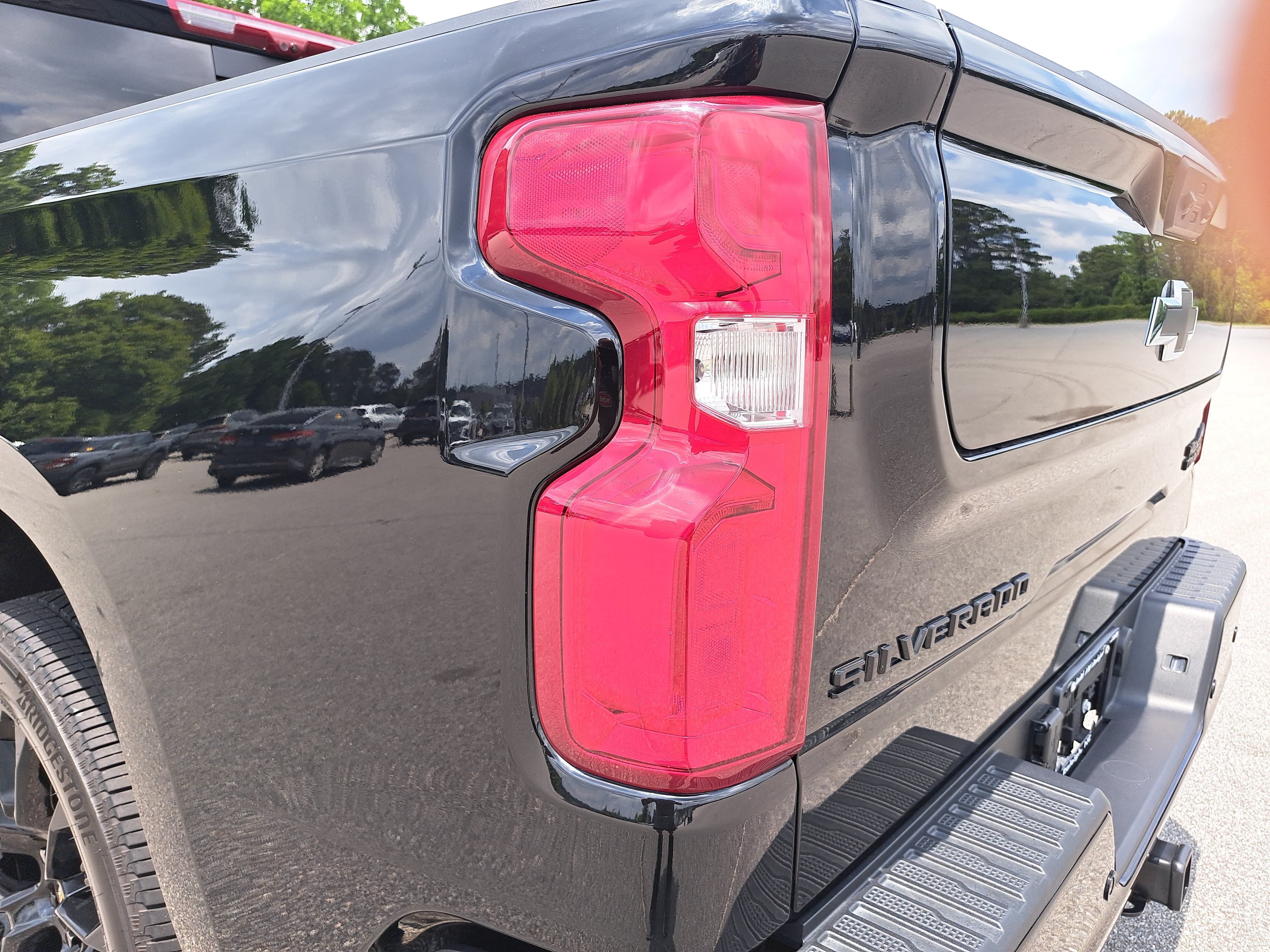Used 2026 Chevrolet Silverado 1500 High Country w/ High Country Premium Package AWD/4WD image 32