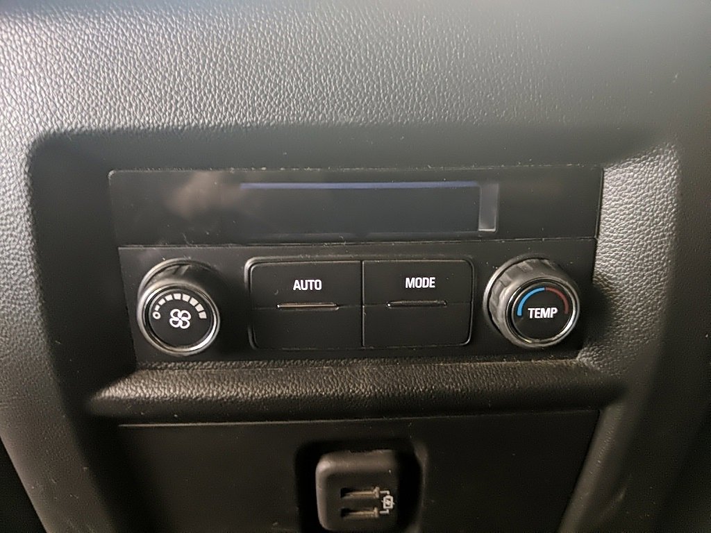 Used 2023 Chevrolet Traverse LT w/ LPO, Floor Liner Package image 18