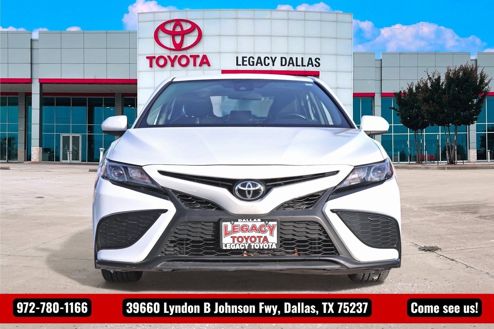 Used 2021 Toyota Camry SE image 6