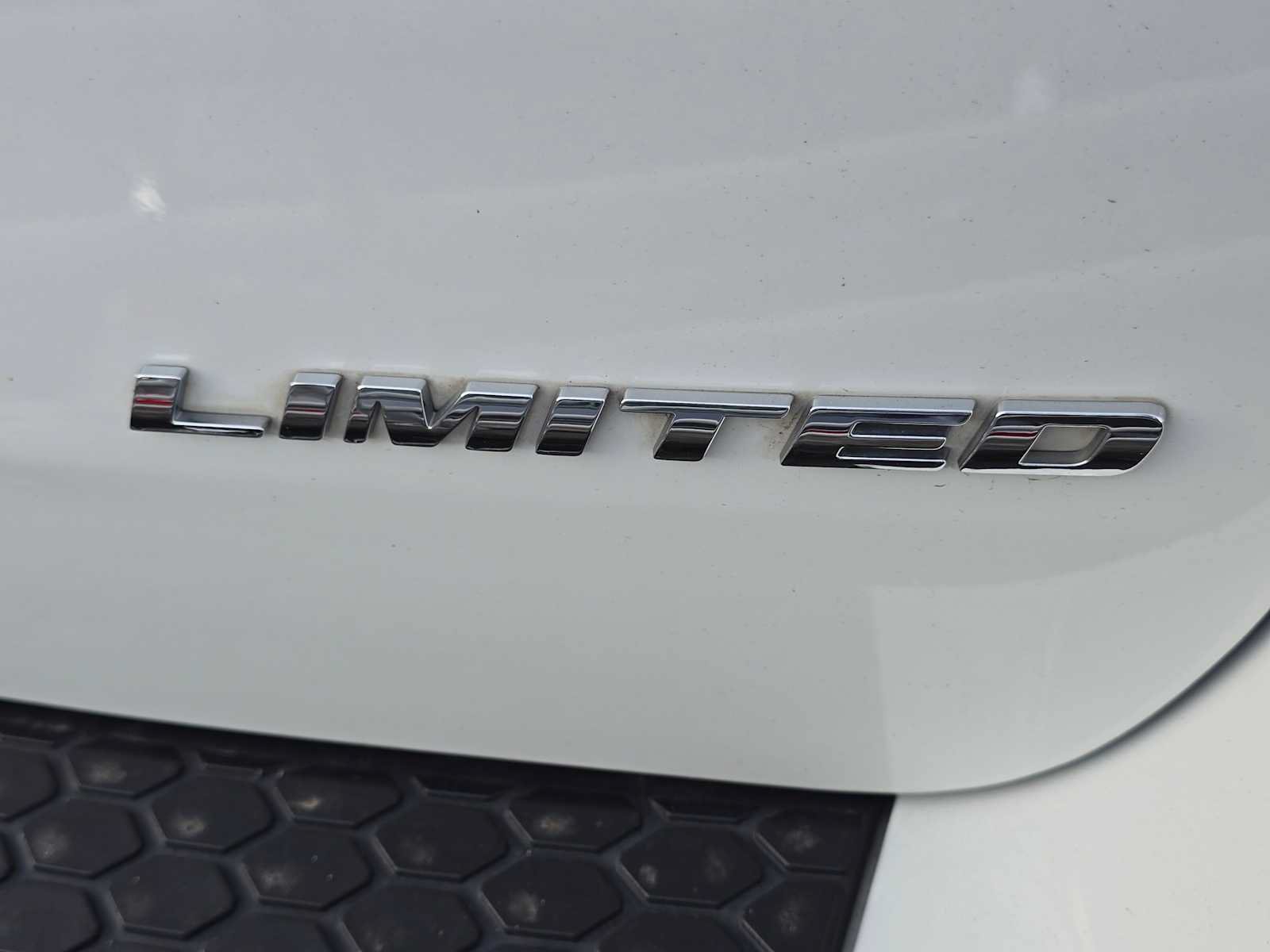 Used 2015 Dodge Durango Limited w/ Nav & Power Liftgate Group AWD/4WD image 5