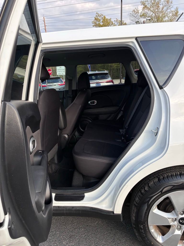 Used 2019 Kia Soul image 21