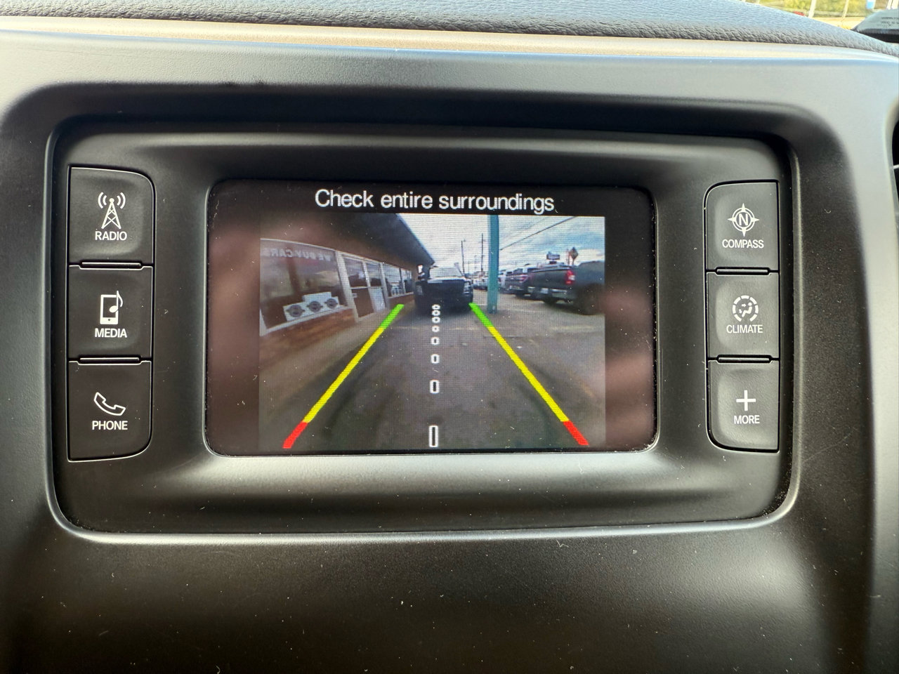 Used 2017 Jeep Cherokee Latitude w/ Safety/Convenience Group image 10