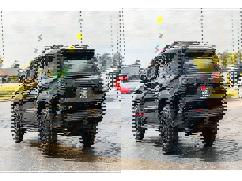 Used 2025 Toyota 4Runner TRD Off-Road image 3