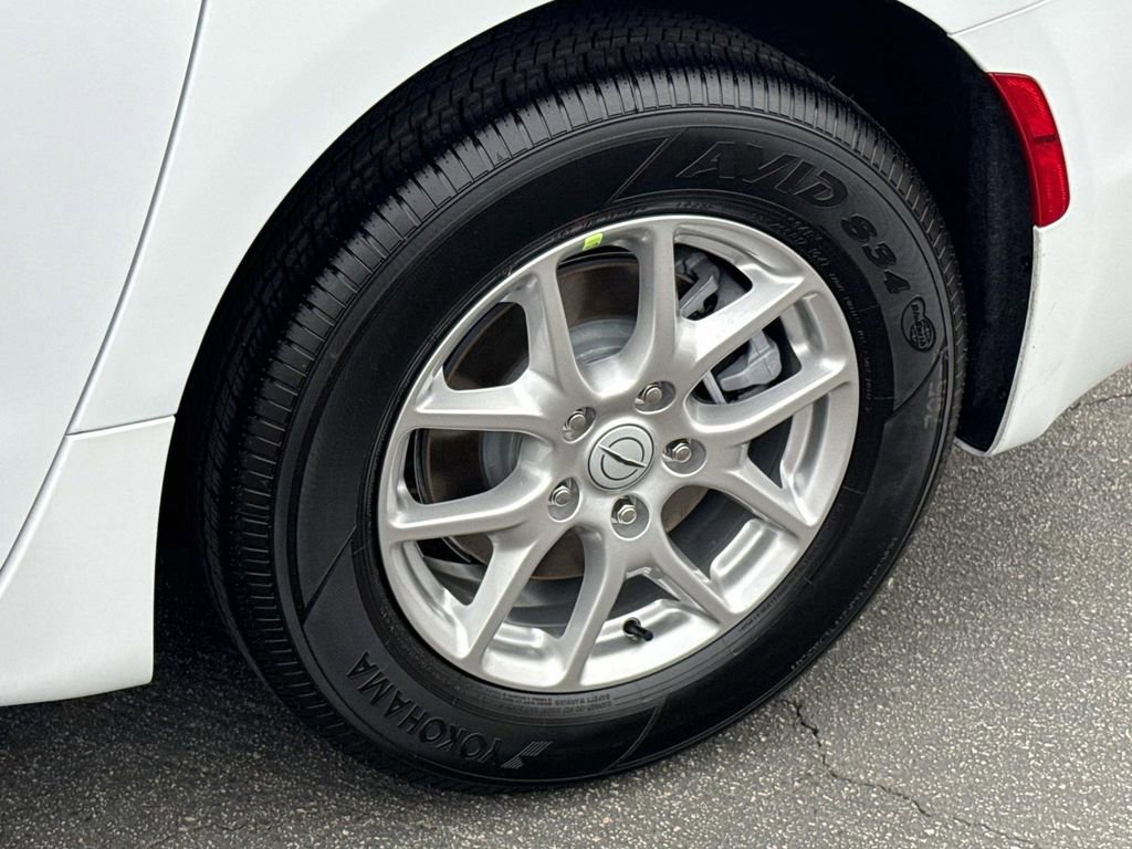 New 2026 Chrysler Pacifica Select image 38