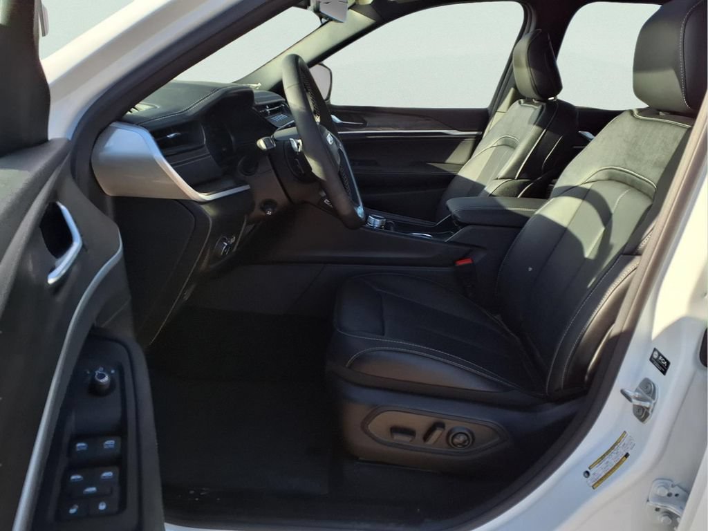 New 2026 Jeep Grand Cherokee Limited AWD/4WD image 8