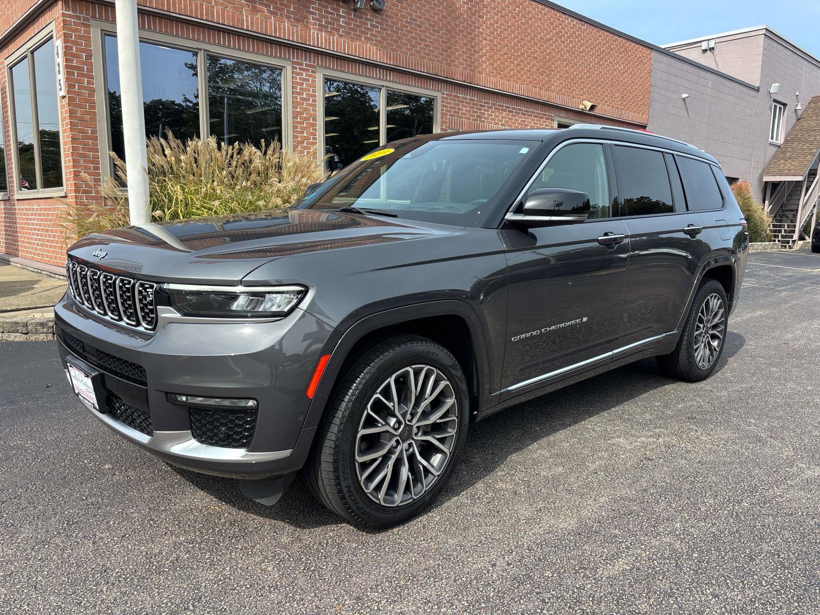 Used 2023 Jeep Grand Cherokee L Summit