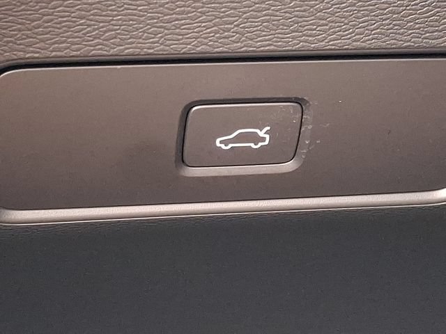 Certified 2023 Volvo XC40 Recharge Ultimate w/ Protection Package Premier AWD/4WD image 25