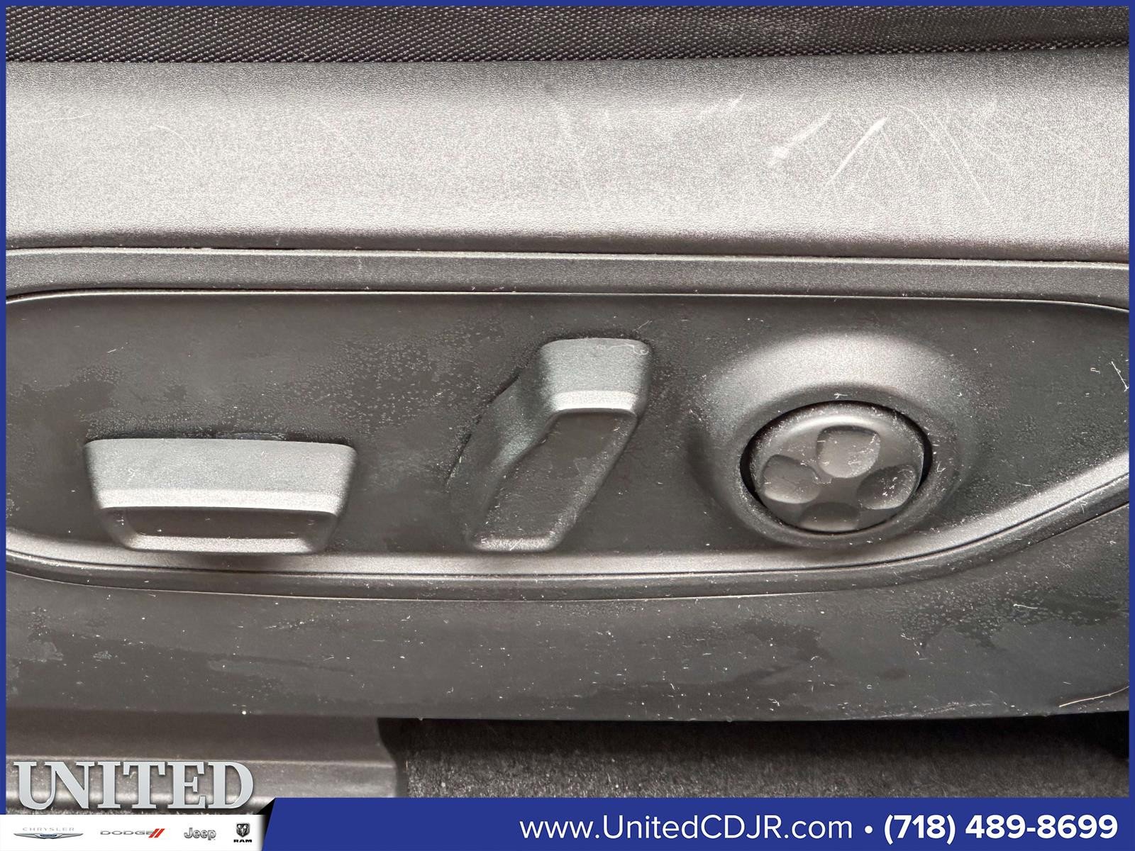 Used 2022 Jeep Grand Cherokee L Limited image 16