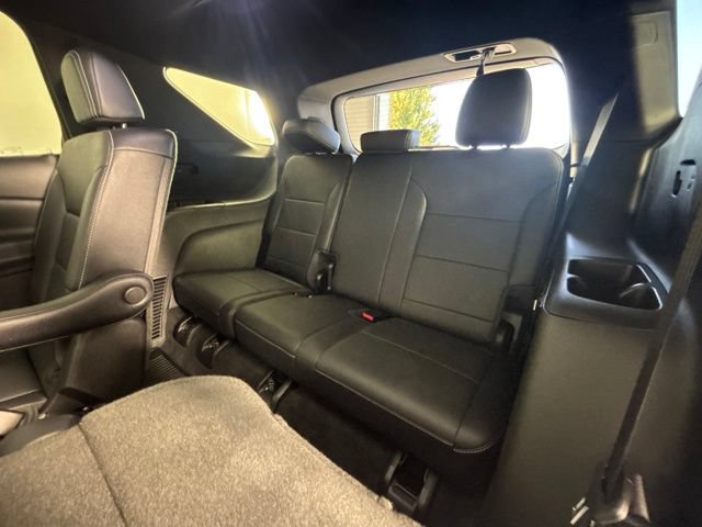 Used 2025 Chevrolet Traverse LT w/ Sun and Wheel Package AWD/4WD image 22