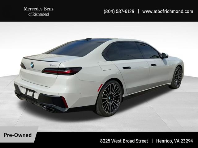 Used 2025 BMW 760i xDrive w/ Premium Package AWD/4WD image 2