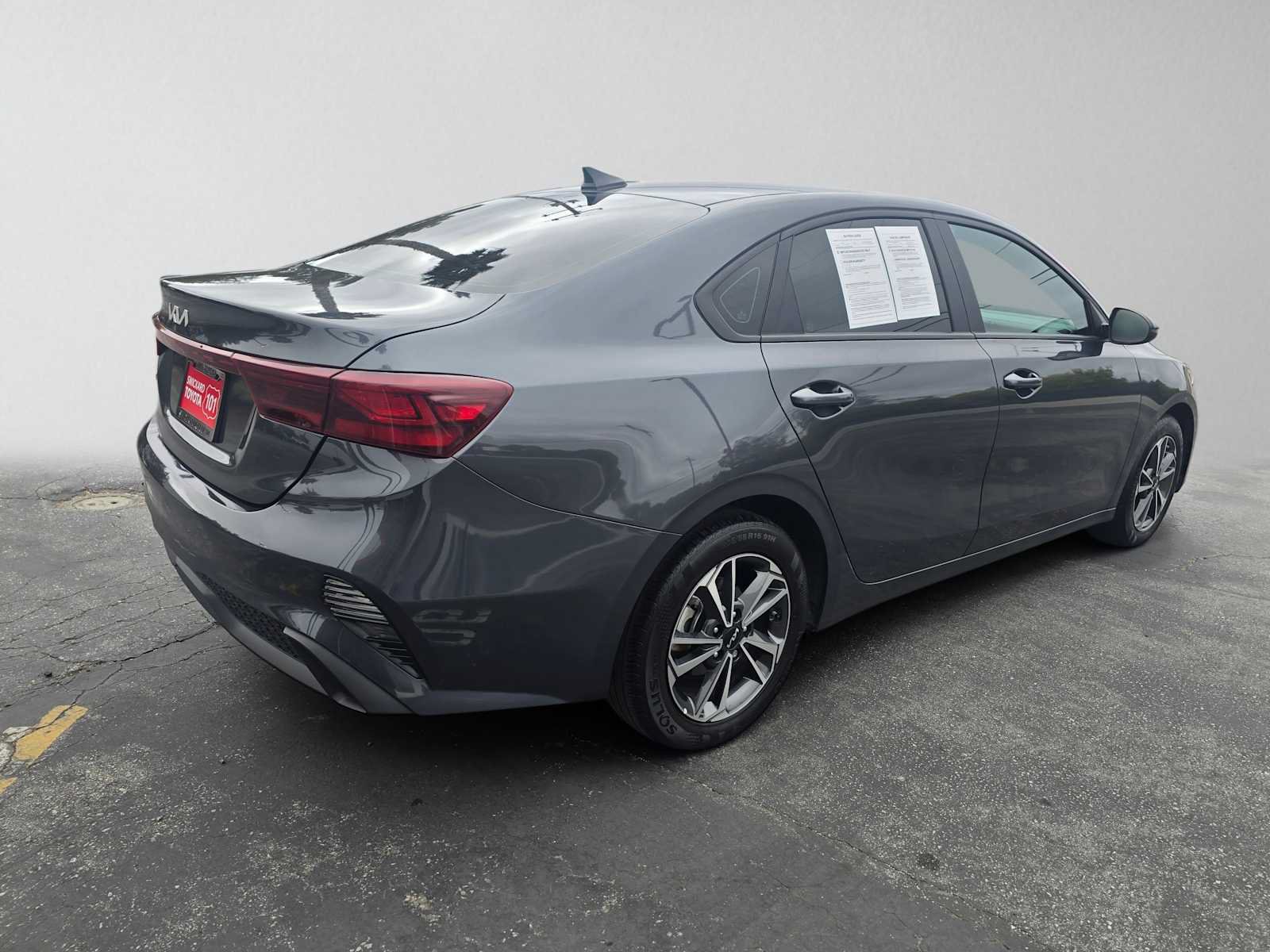 Used 2023 Kia Forte LXS w/ LXS Technology Package FWD image 3