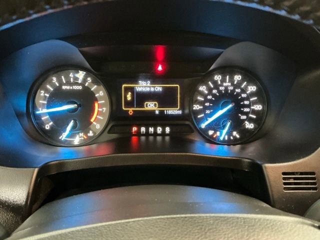 Used 2017 Ford Explorer XLT FWD image 27