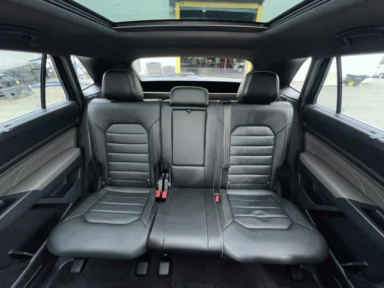 Used 2021 Volkswagen Atlas Cross Sport SEL Premium AWD/4WD image 23
