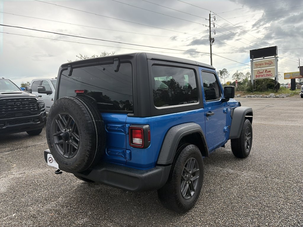 Used 2024 Jeep Wrangler Sport AWD/4WD image 6