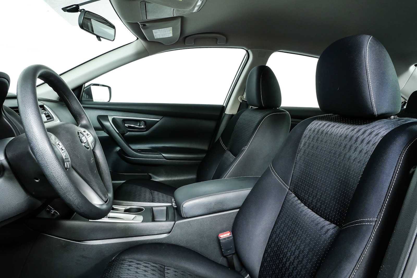 Used 2017 Nissan Altima 2.5 S w/ Power Driver Seat Package FWD image 5