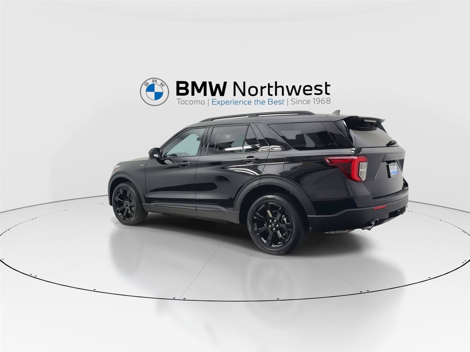 Used 2023 Ford Explorer ST-Line w/ Class IV Trailer Tow Package AWD/4WD image 12