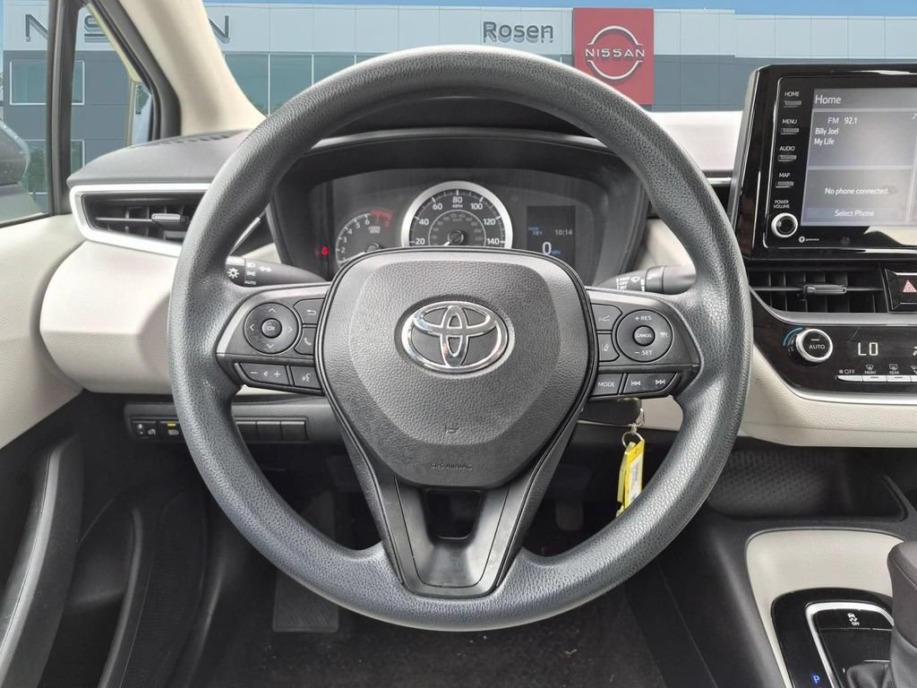 Used 2022 Toyota Corolla LE FWD image 15