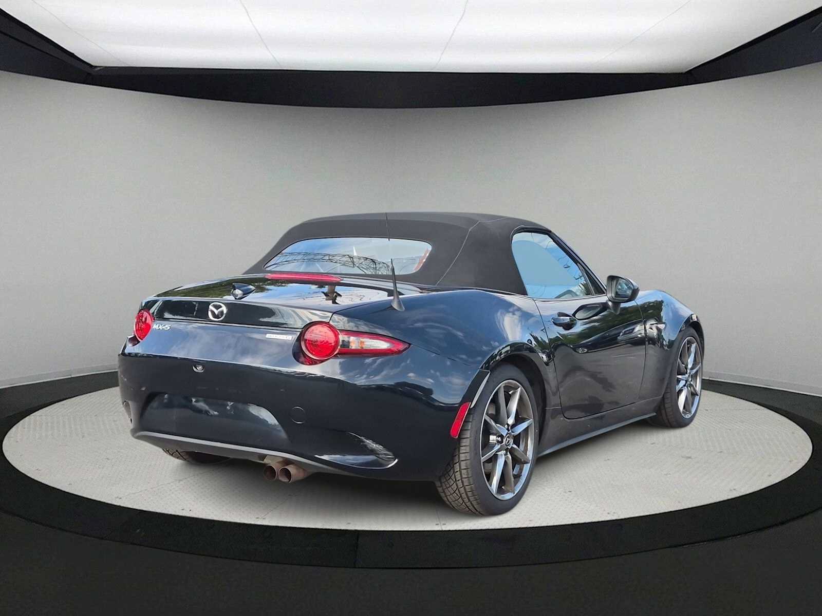 Used 2021 MAZDA MX-5 Miata Grand Touring RWD image 8